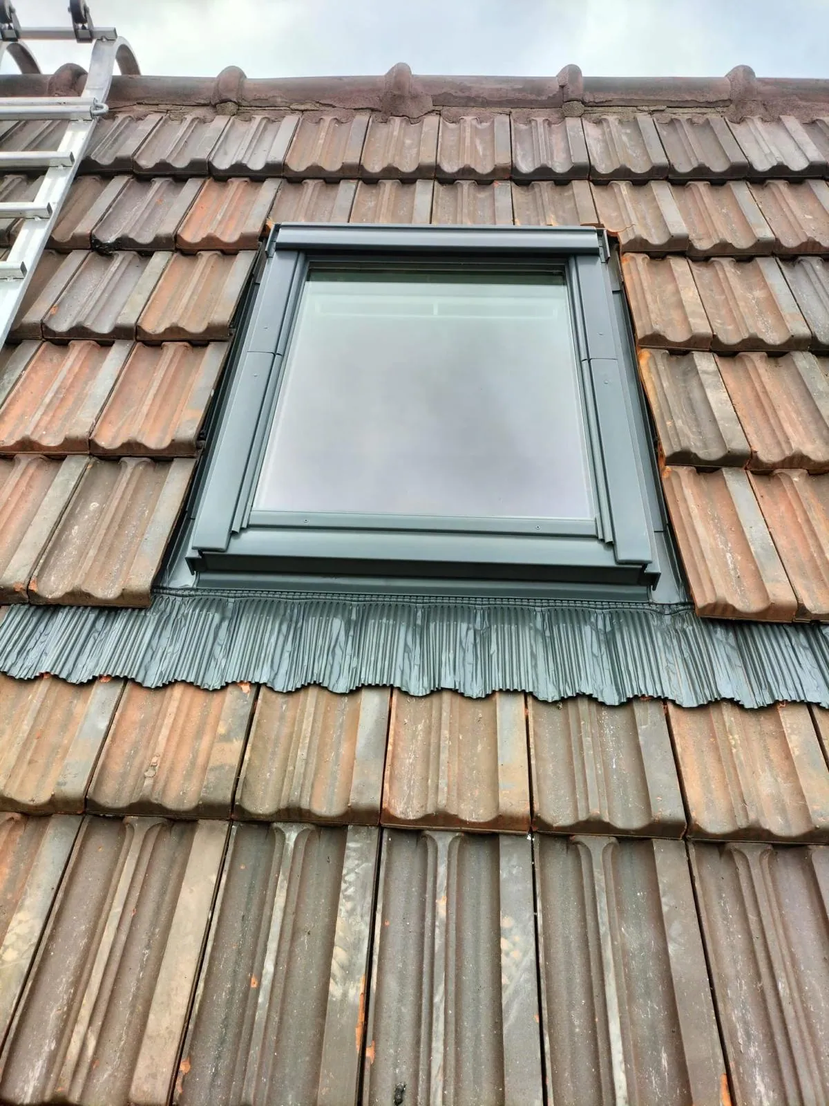 Pose de fenêtres de toit Velux à Reims et dans sa couronne